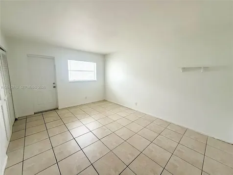 220 NE 41st Street Oakland Park FL 33334
