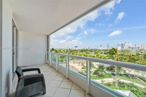 21205 Yacht Club Drive Aventura FL 33180