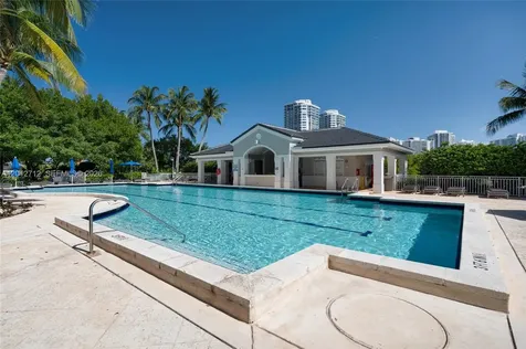 21205 Yacht Club Drive Aventura FL 33180