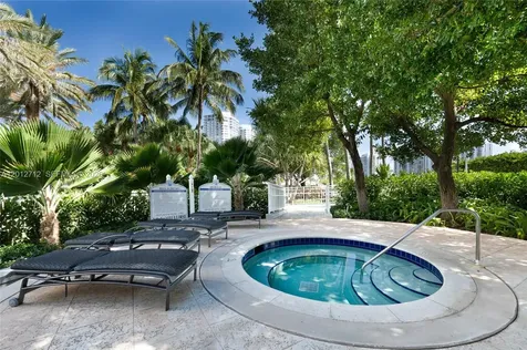 21205 Yacht Club Drive Aventura FL 33180