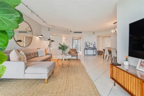 21205 Yacht Club Drive Aventura FL 33180