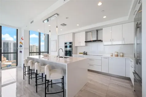 100 E Las Olas Boulevard Fort Lauderdale FL 33301