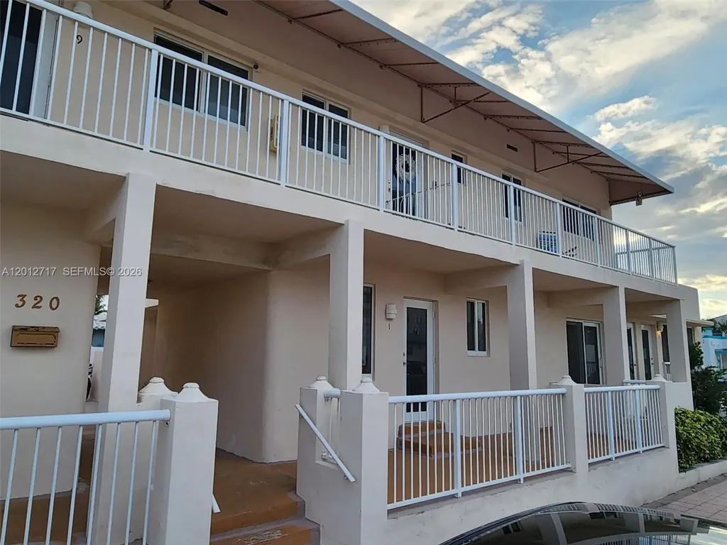 320 New York Street Hollywood FL 33019