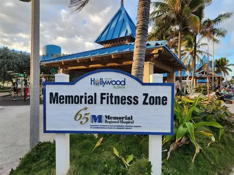 320 New York Street Hollywood FL 33019