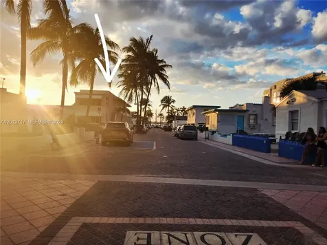 320 New York Street Hollywood FL 33019