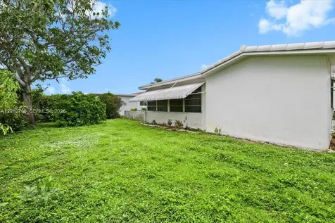 5721 NW 87th Avenue Tamarac FL 33321