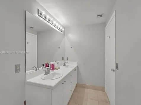 2475 Brickell Avenue Miami FL 33129