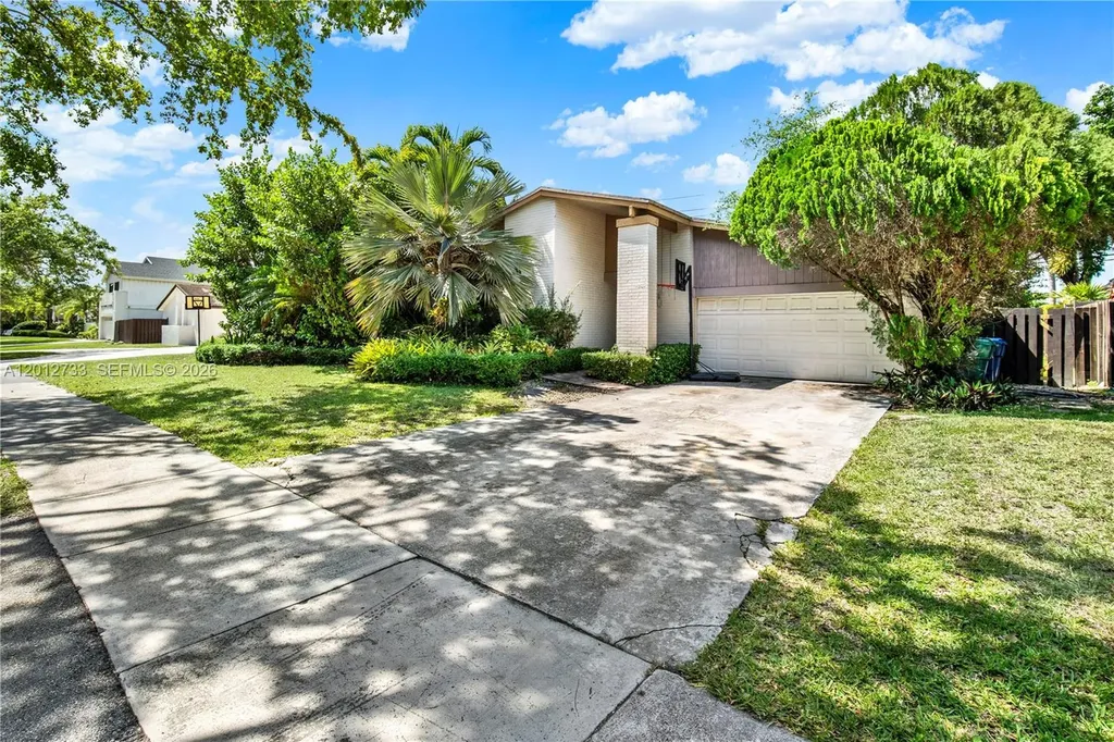 13455 SW 104th Terrace Miami FL 33186