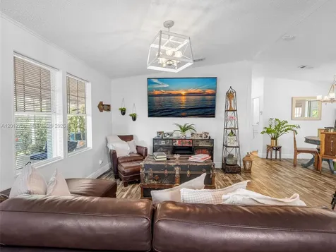 19800 SW 180th Avenue #80 Miami FL 33187