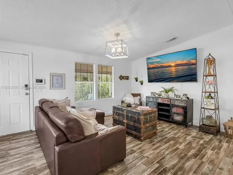 19800 SW 180th Avenue #80 Miami FL 33187