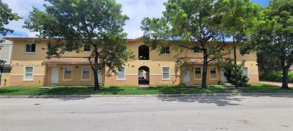 33 E 20th Street Hialeah FL 33010