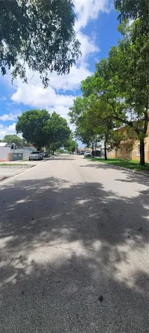 33 E 20th Street Hialeah FL 33010