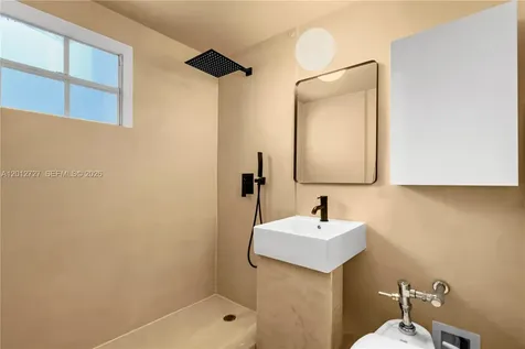 717 Espanola Way Miami Beach FL 33139