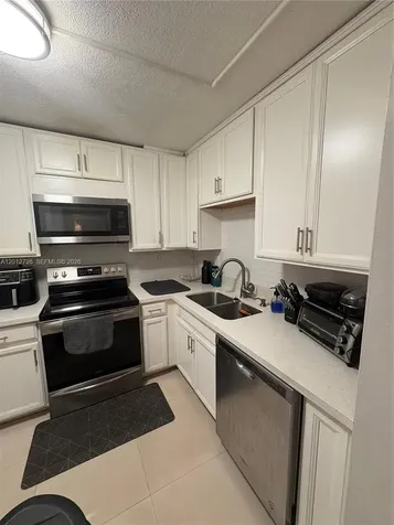 9531 Seagrape Drive Davie FL 33324