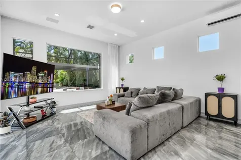6803 NW 116th Avenue Parkland FL 33076