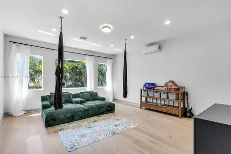 6803 NW 116th Avenue Parkland FL 33076
