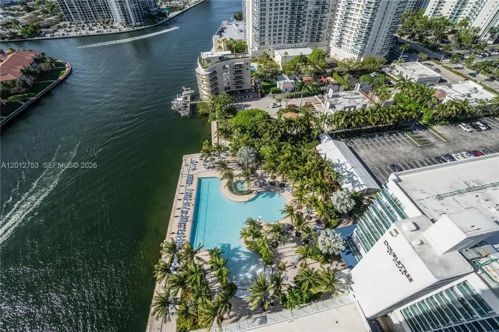 4010 S Ocean Drive Hollywood FL 33019