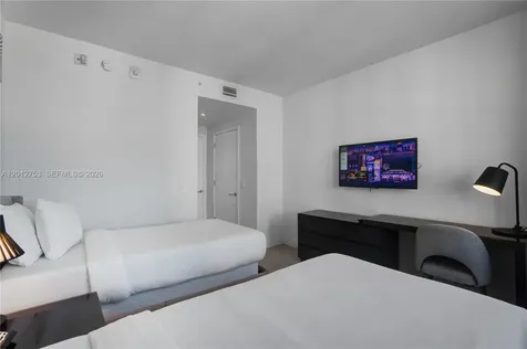 4010 S Ocean Drive Hollywood FL 33019