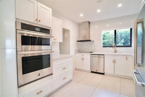 8811 Carlyle Avenue Surfside FL 33154