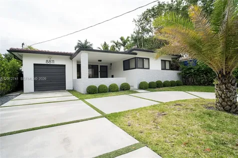 8811 Carlyle Avenue Surfside FL 33154