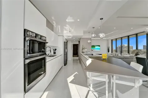 20281 E Country Club Drive Aventura FL 33180