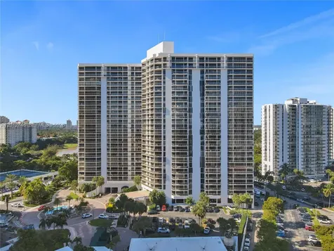 20281 E Country Club Drive Aventura FL 33180