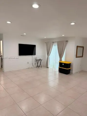 2220 SW 125th Court Miami FL 33175