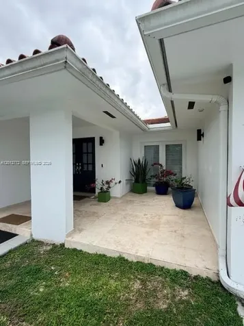 2220 SW 125th Court Miami FL 33175
