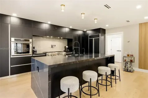 436 NE 88th Street El Portal FL 33138
