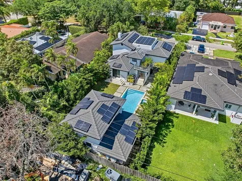 436 NE 88th Street El Portal FL 33138