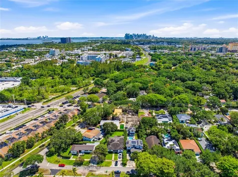 436 NE 88th Street El Portal FL 33138