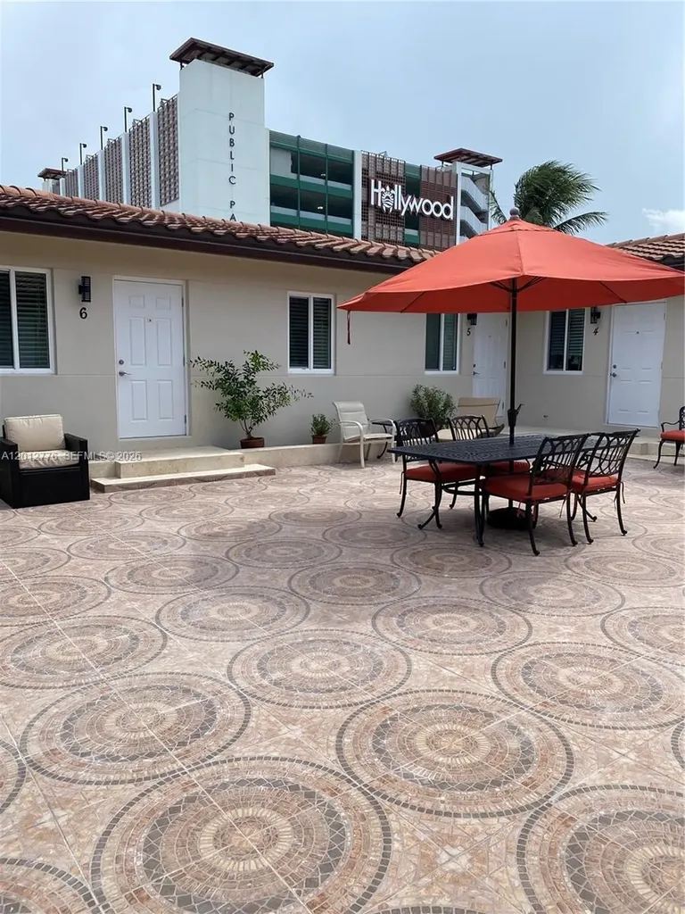 326 Roosevelt Street 1-5 Hollywood FL 33019