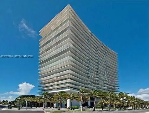 800 S Pointe Drive Miami Beach FL 33139