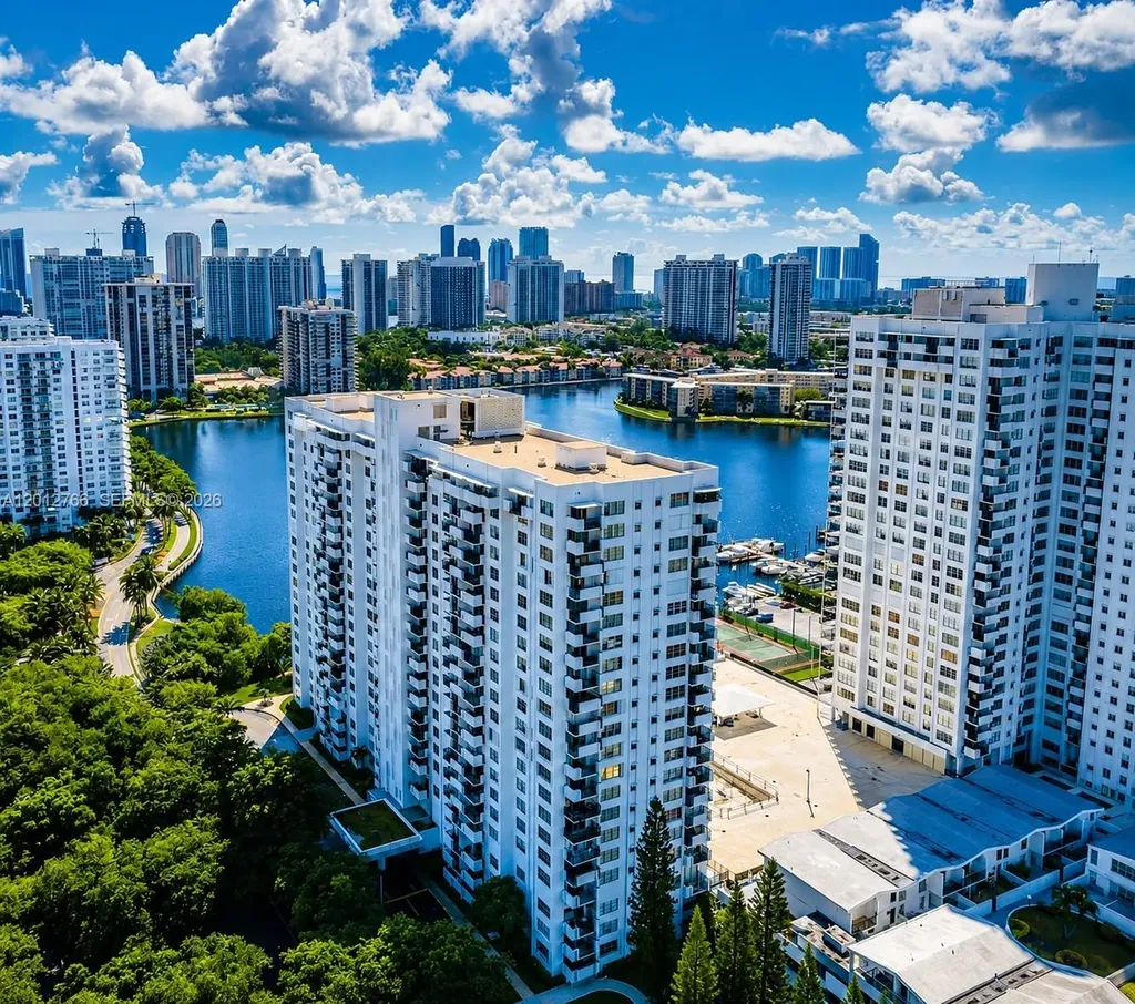 2780 NE 183rd Street Aventura FL 33160