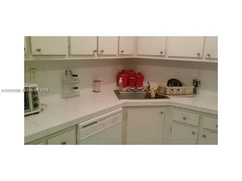 2780 NE 183rd Street Aventura FL 33160