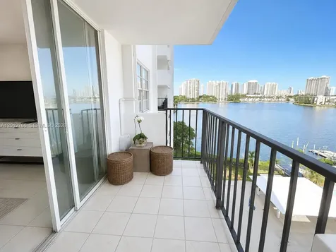 2780 NE 183rd Street Aventura FL 33160