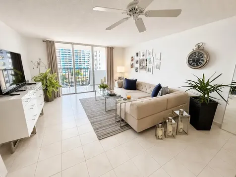 2780 NE 183rd Street Aventura FL 33160