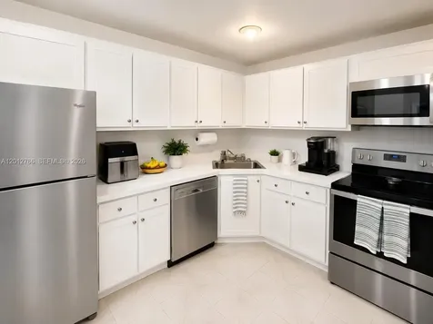2780 NE 183rd Street Aventura FL 33160