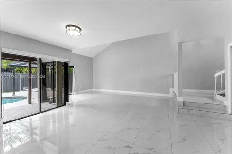 6327 SW 127th Place Miami FL 33183