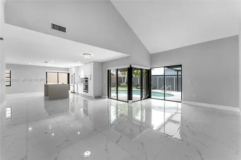 6327 SW 127th Place Miami FL 33183