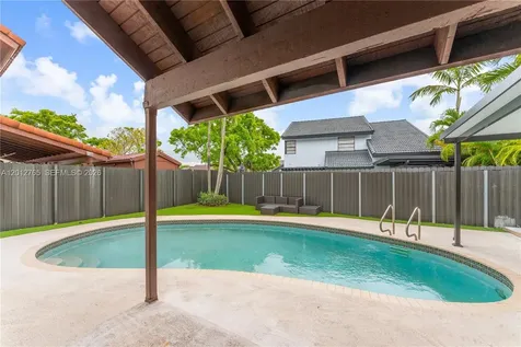 6327 SW 127th Place Miami FL 33183