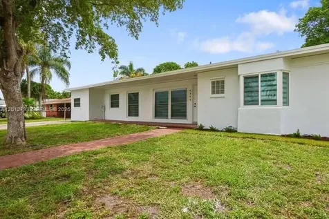 4948 SW 90th Terrace Cooper City FL 33328