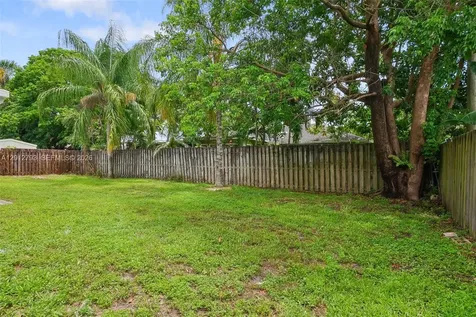 4948 SW 90th Terrace Cooper City FL 33328