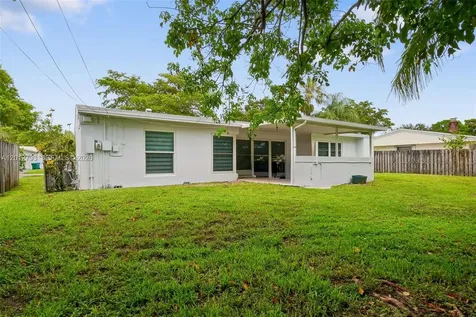 4948 SW 90th Terrace Cooper City FL 33328
