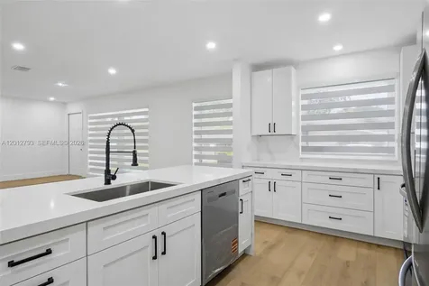 4948 SW 90th Terrace Cooper City FL 33328