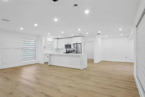 4948 SW 90th Terrace Cooper City FL 33328