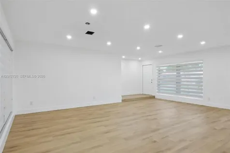 4948 SW 90th Terrace Cooper City FL 33328