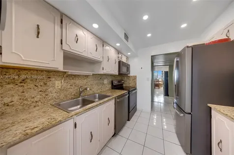 3113 S Ocean Drive Hallandale Beach FL 33009