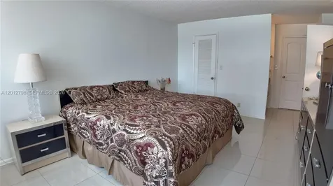 3113 S Ocean Drive Hallandale Beach FL 33009