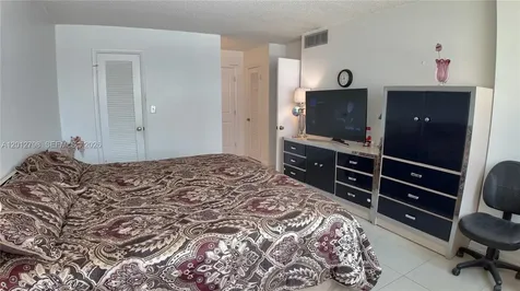 3113 S Ocean Drive Hallandale Beach FL 33009